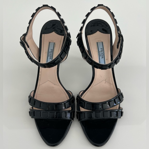 PRADA BLACK PATENT SANDALS SIZE IT 37.5 / US 7.5 - Picture 4 of 16